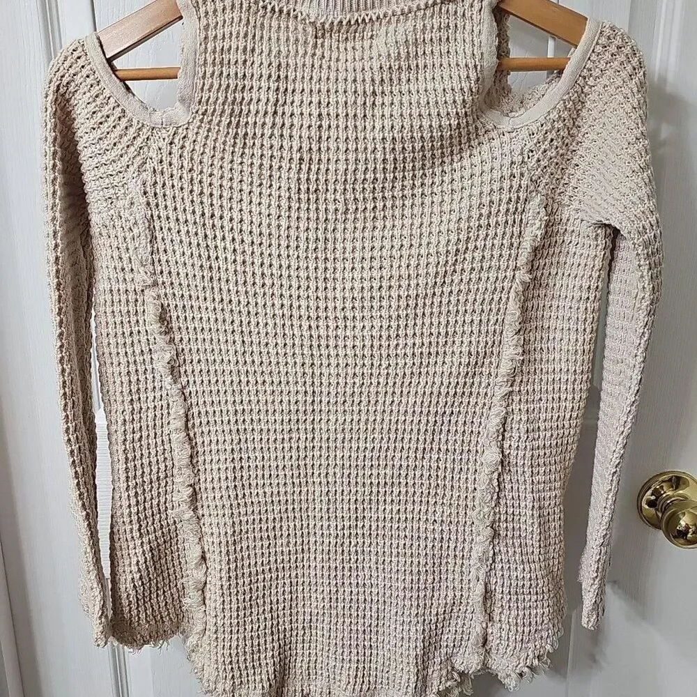 Elan Cold Shoulder Distressed Waffle Knit Sweater in Cream Size S